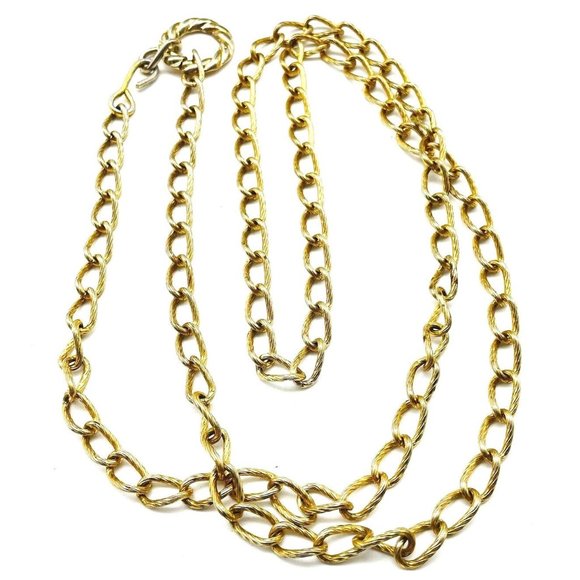 Sarah Coventry Signed Textured Chain Necklace Classic Career Cosplay LARP - Picture 1 of 8